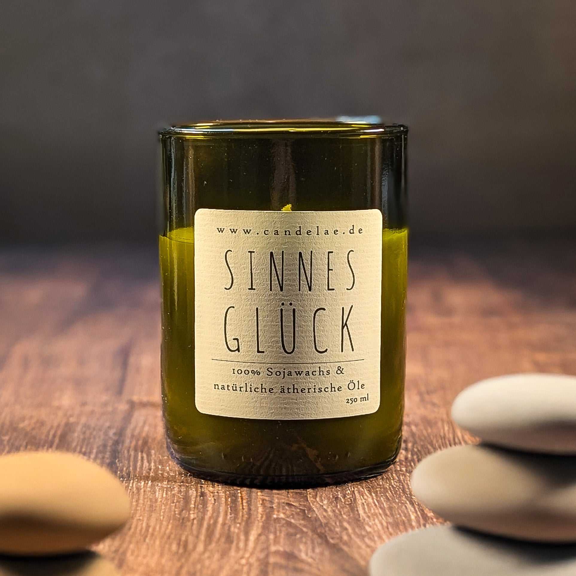 natürliche Duftkerze Sinnesglück aus Sojawachs mit ätherischen Ölen für entspannte Momente