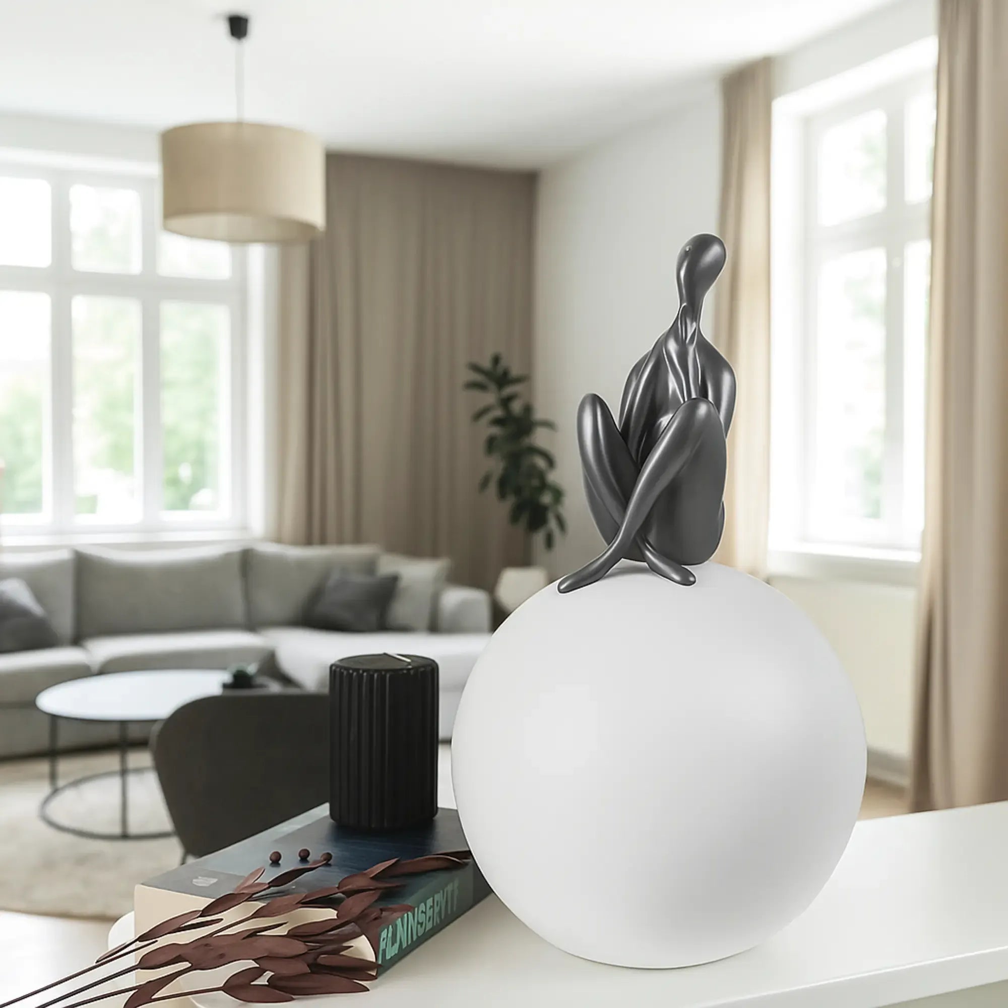 Dekofigur - Mensch auf einer Kugel - Modernes Deko-Objekt Figurenskulptur Réflexion Moderne