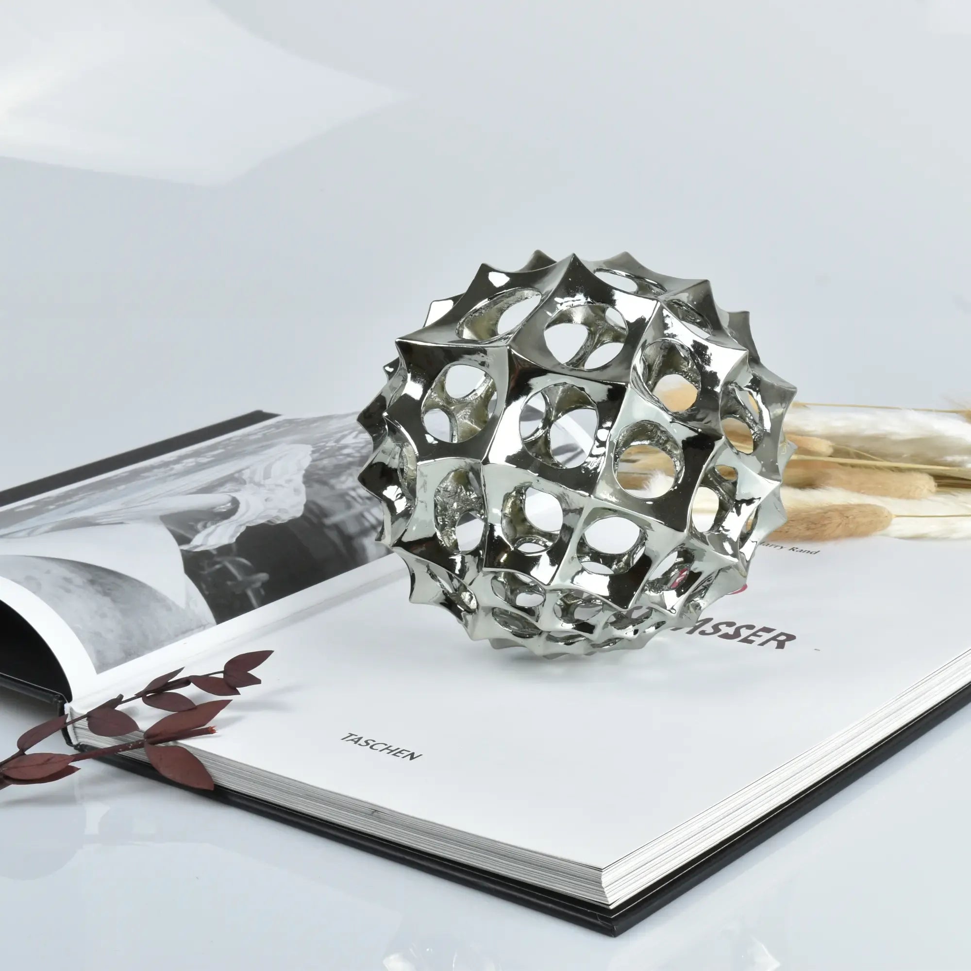 Dekokugel - glänzend Kugelform - Abstrake Tischdeko Designerkugel Sphère Argentée