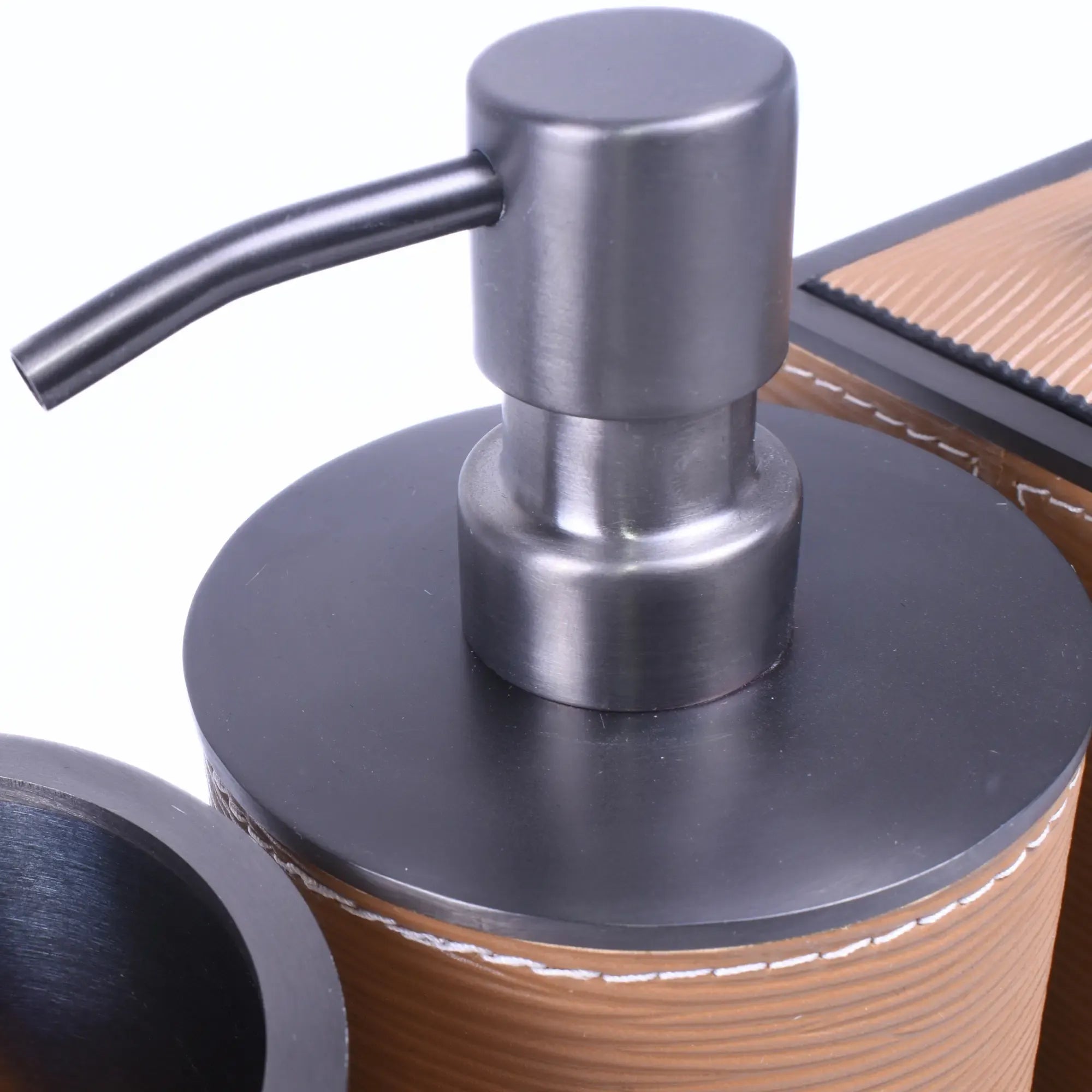 Badezimmer-Set - aus 4 Teilen - Luxus Feinleder Badset Seifenspender Eleganza Bath