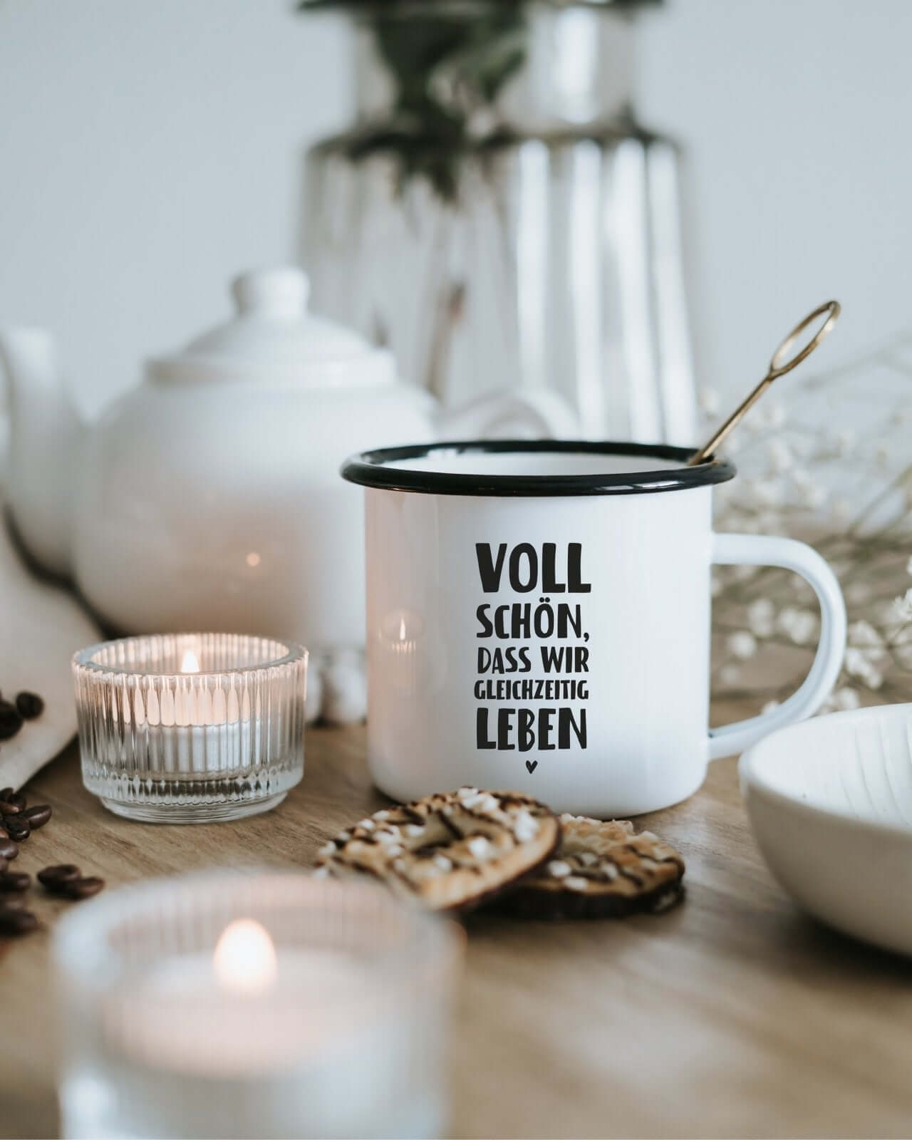 Voll schön · Emaille-Tasse