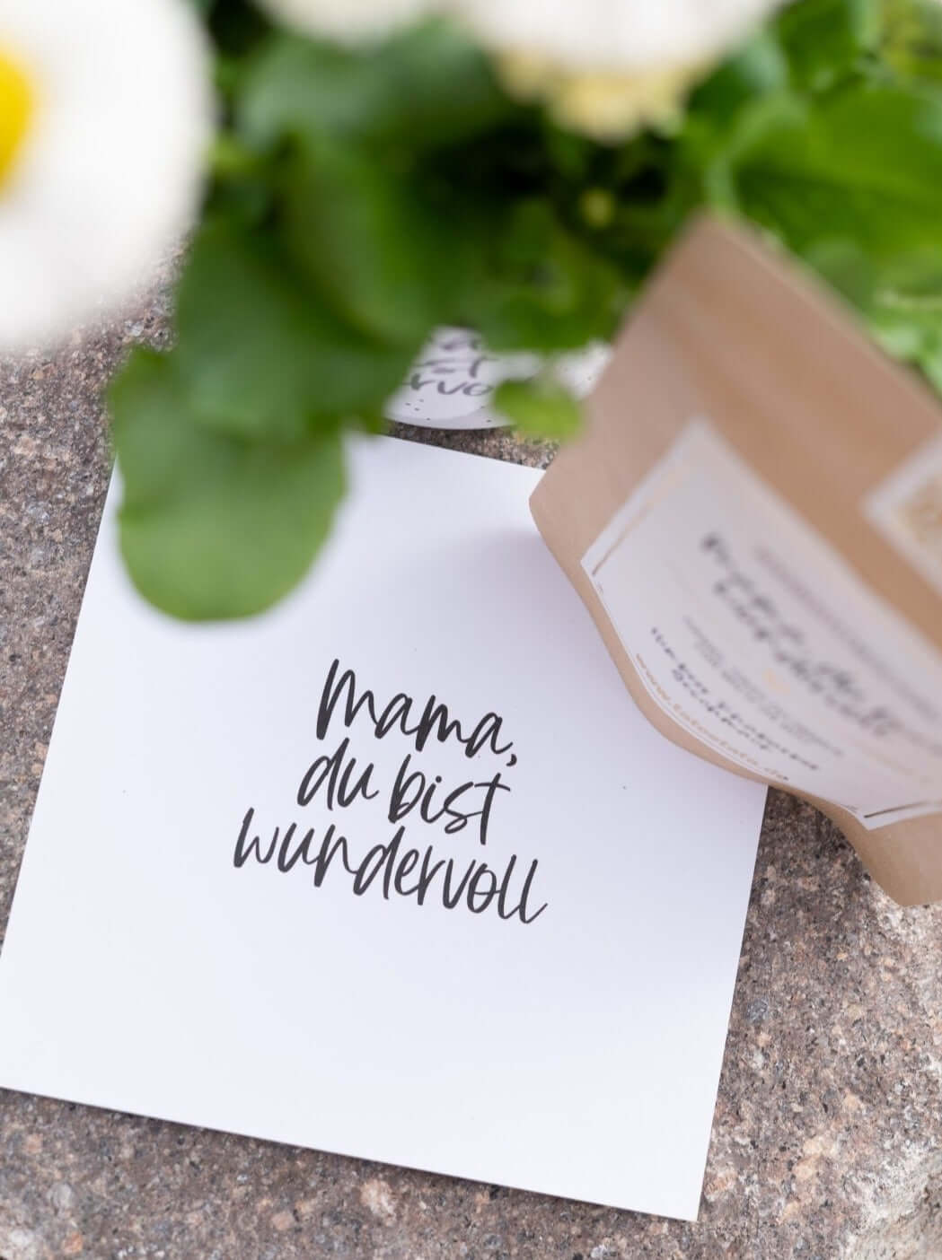 Mama du bist wundervoll · Postkarte