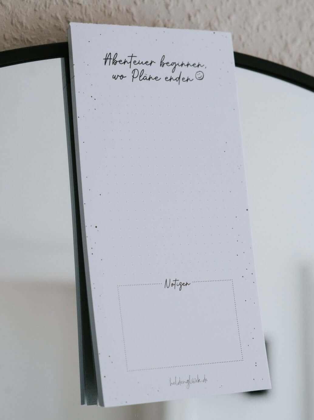 Magnetischer Notizblock mit 50 Blättern aus hochwertigem Naturpapier, haftbar am Kühlschrank für kreative Notizen und Skizzen