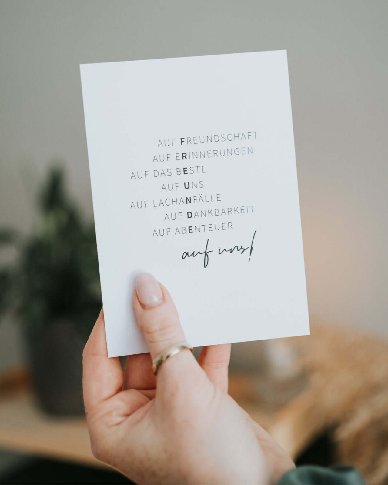 Auf uns · Postkarte