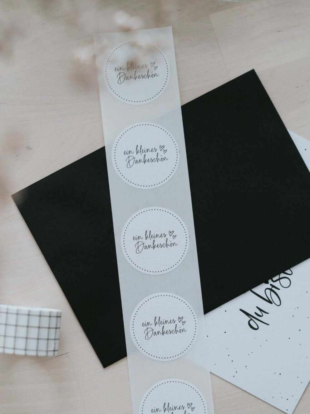 Weißer Dankeschön Aufkleber mit herzlichem Spruch für Geschenke und Karten