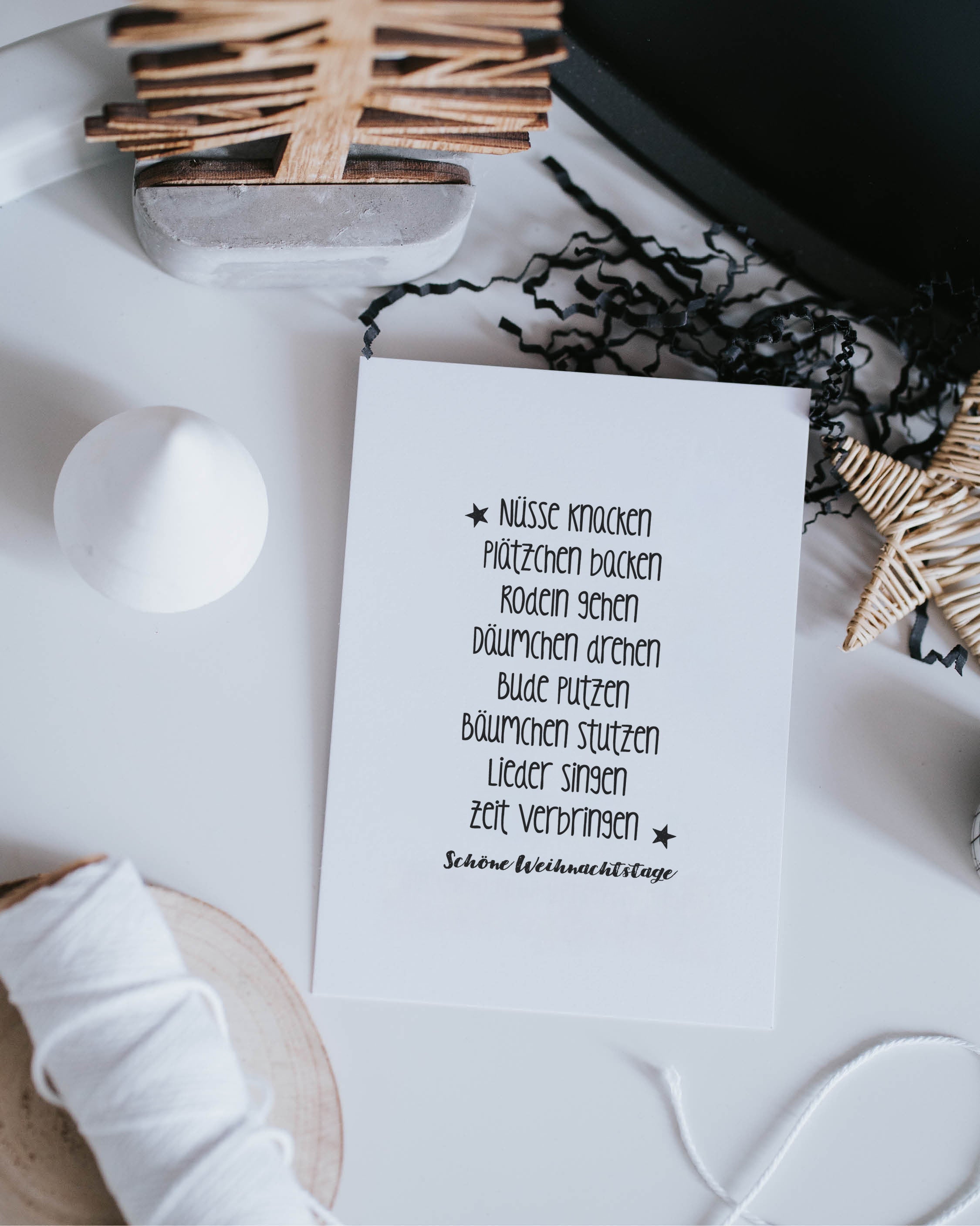 Nüsse knacken · Postkarte