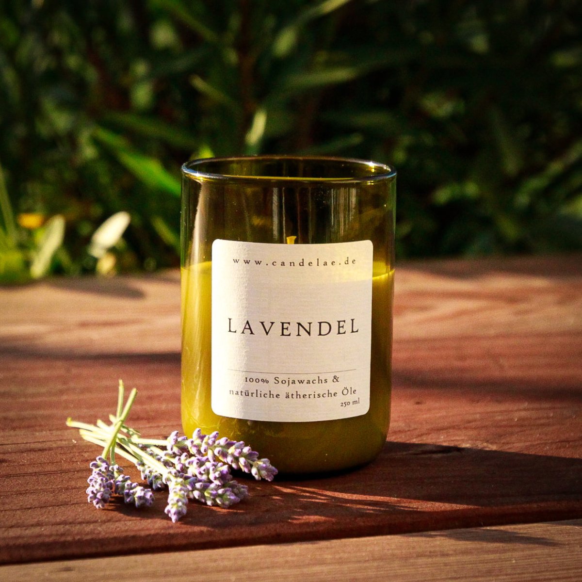 Natürliche Duftkerze Lavendel von Candelae - Entspannung pur - Candelae Duftkerzen