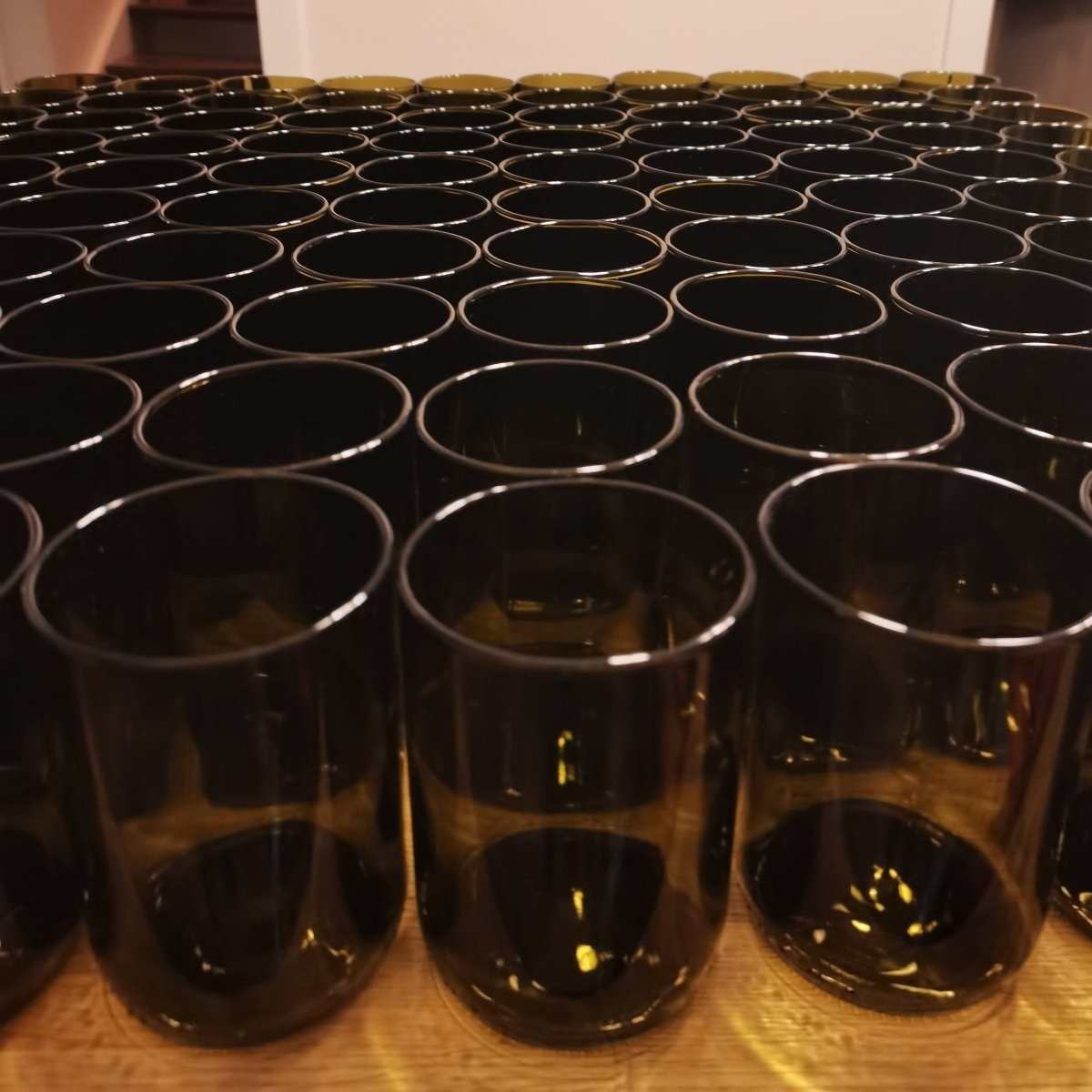 Nachhaltige Trinkgläser aus recycelten Weinflaschen, umweltfreundliche und spülmaschinenfeste Gläser für Zuhause