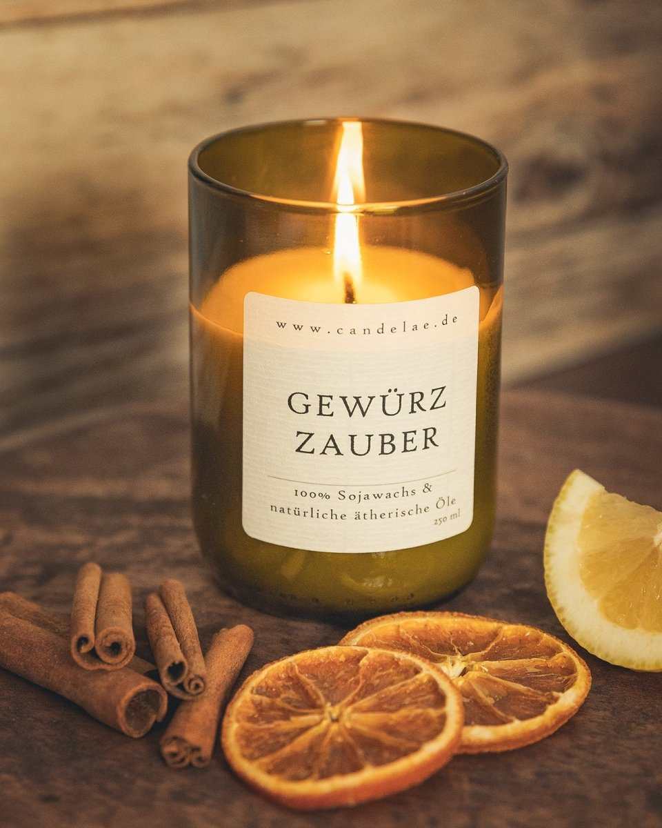 Natürliche Duftkerzen aus 100% Sojawachs von Candelae in recyceltem Glas