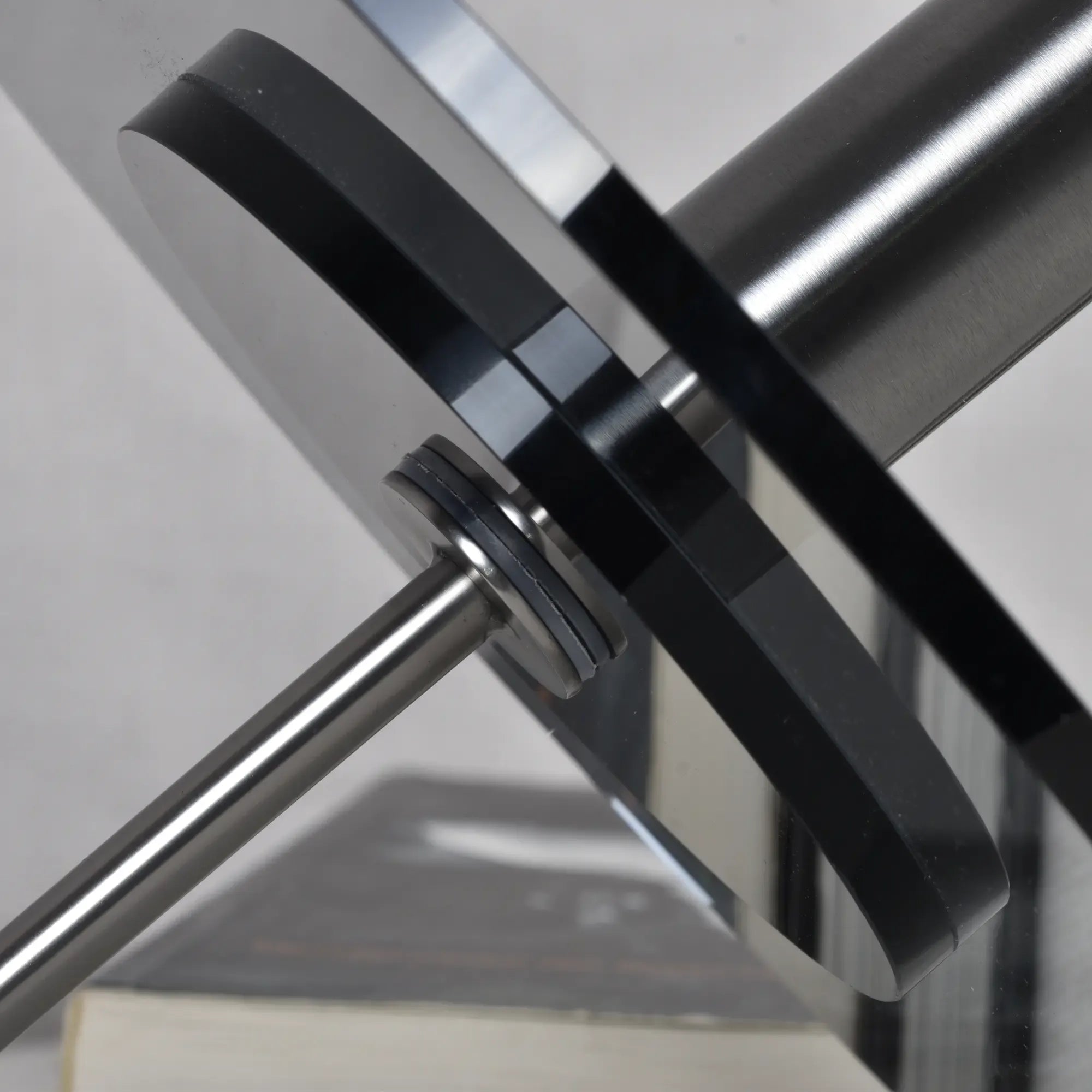 Dekovase - Moderne Design Vase mit Metallständer - Kreiselvaso Giro