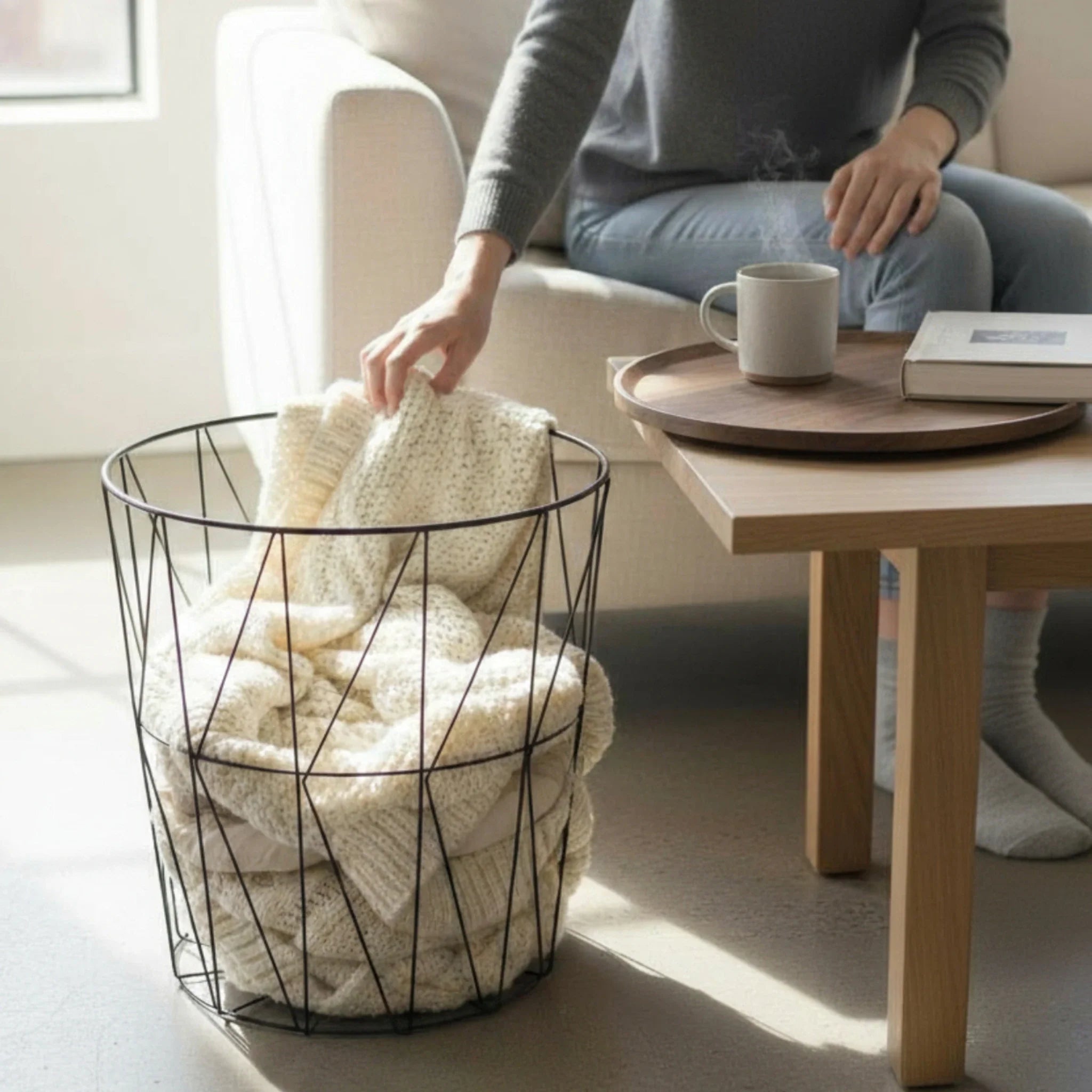 Beistelltisch Couchtisch Stauraumtisch Metalltisch mit Holzplatte Nussbaum schwarz 37x39