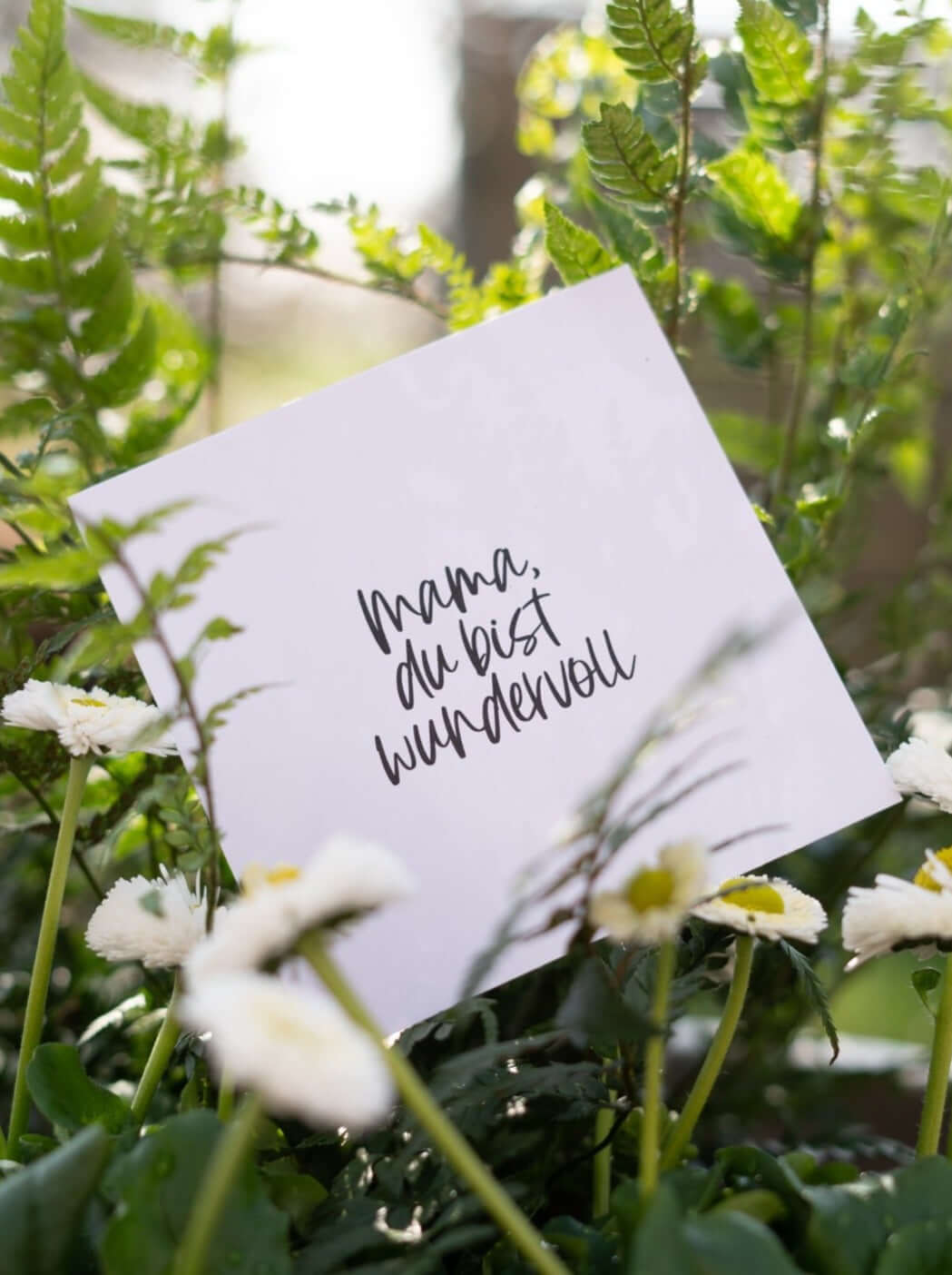 Mama du bist wundervoll · Postkarte