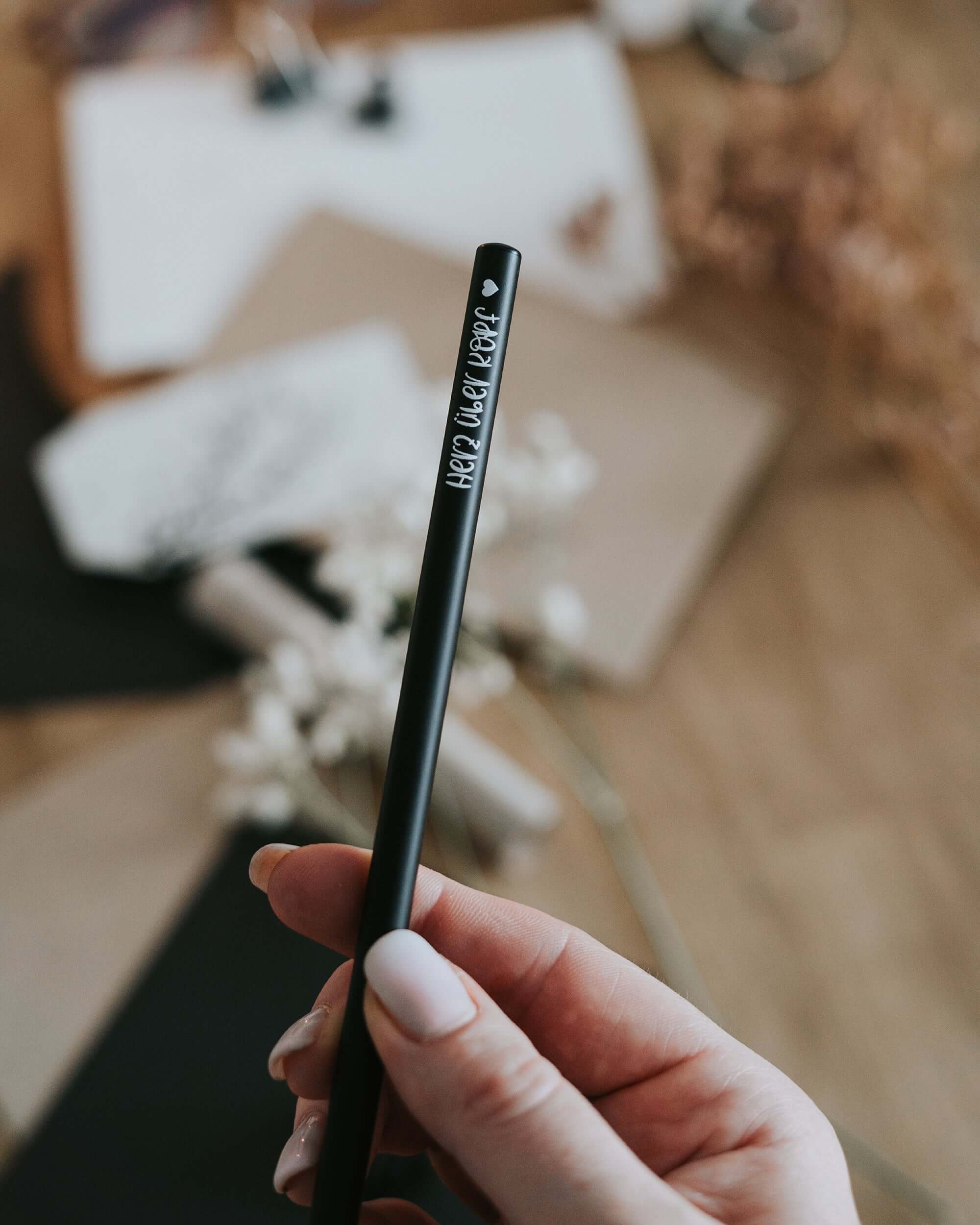 Herz über Kopf · Bleistift