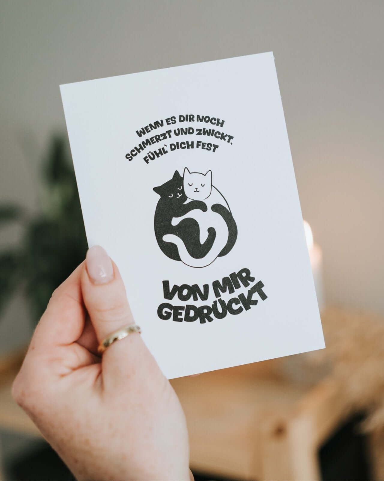 Fühl dich gedrückt · Postkarte