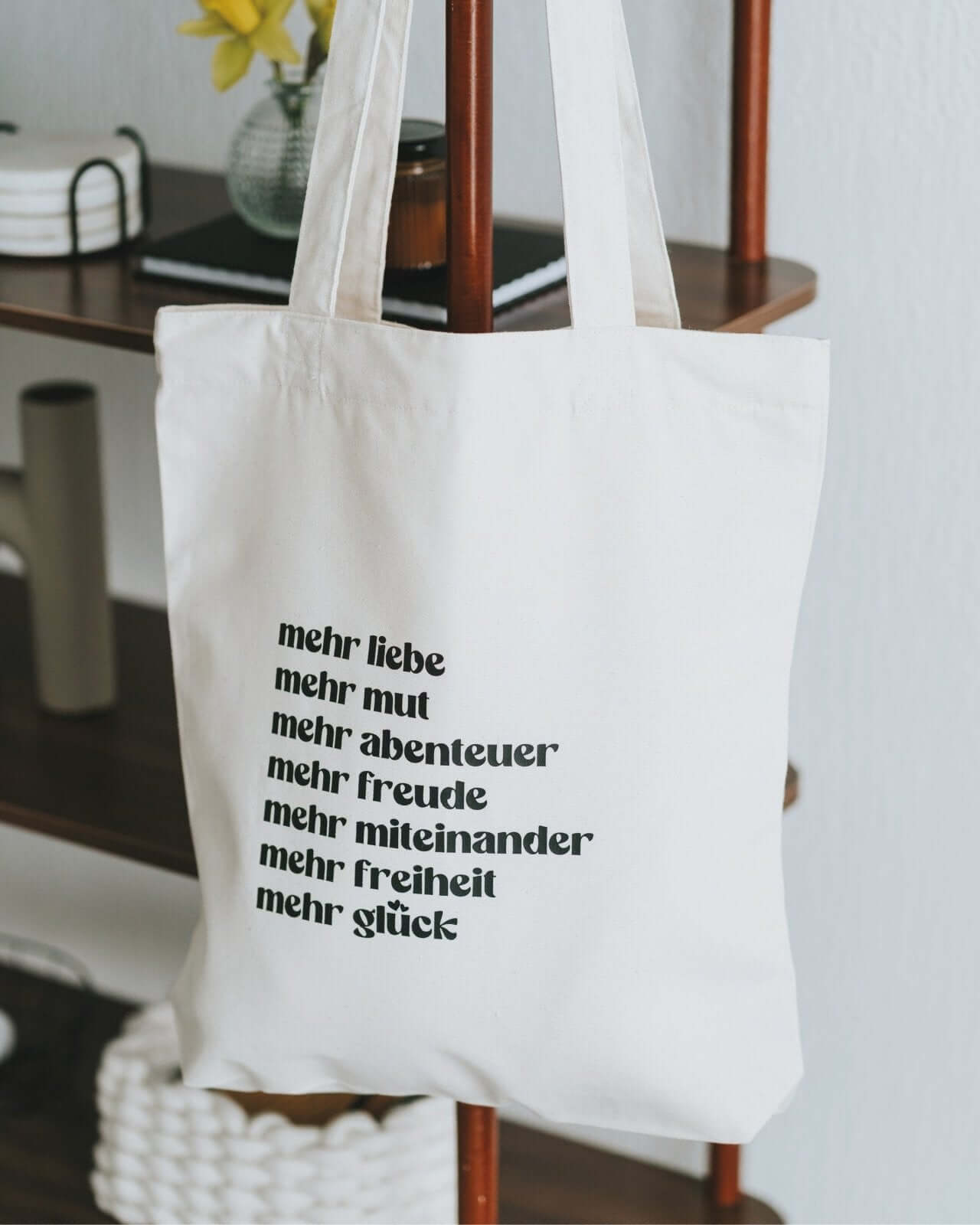 Mehr Liebe · Stofftasche