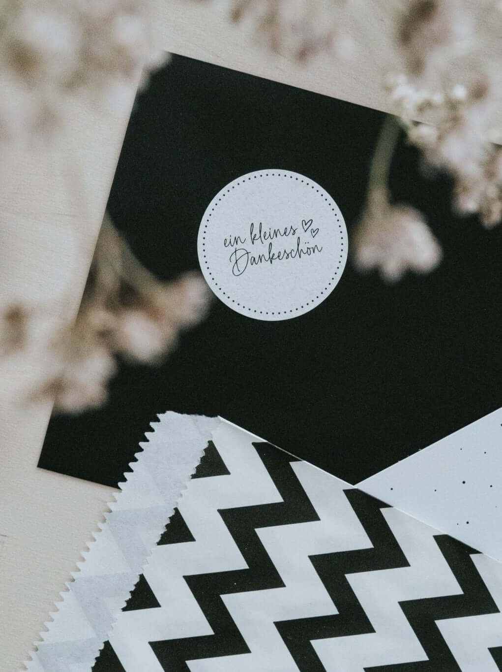 Weißer Dankeschön Aufkleber 4 cm rund für Geschenkverpackungen und Karten