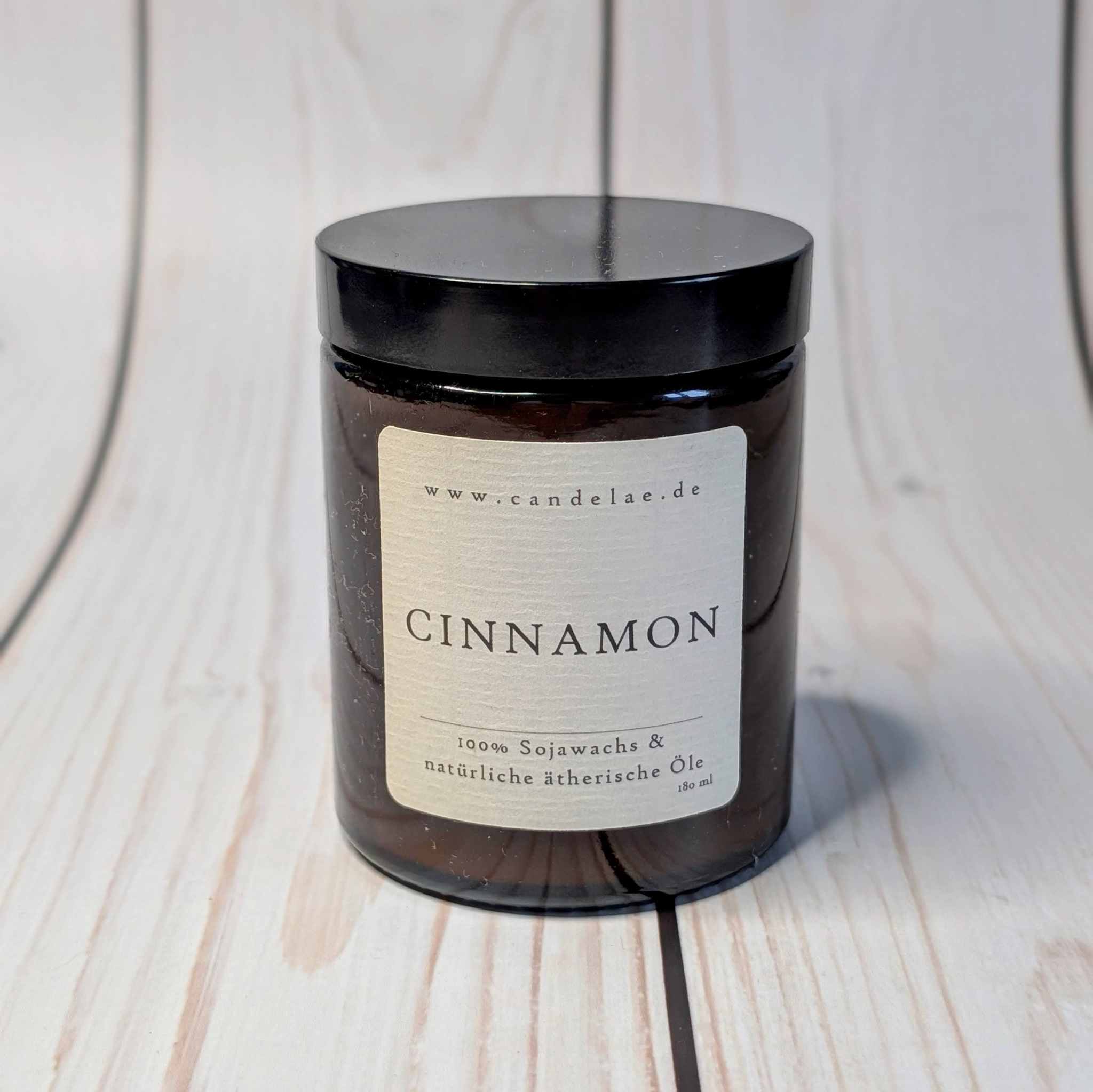 Cinnamon Outdoor Duftkerze – Outlet Edition aus Sojawachs mit Zimtrinde