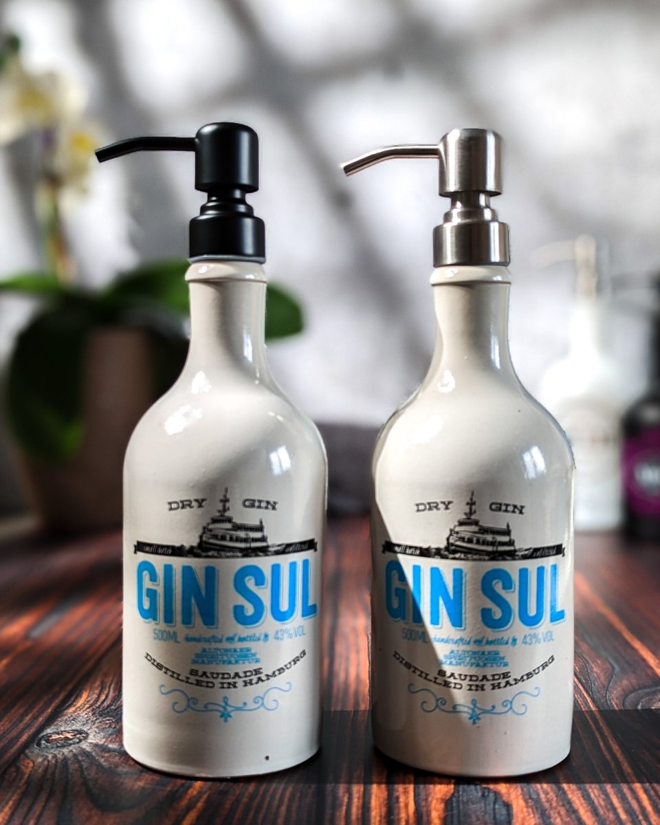 Gin Sul Handgemachter Seifenspender aus Ginflaschen für Seife, Lotion oder Bartöl - Nachhaltig und Nachfüllbar" - Candelae Duftkerzen