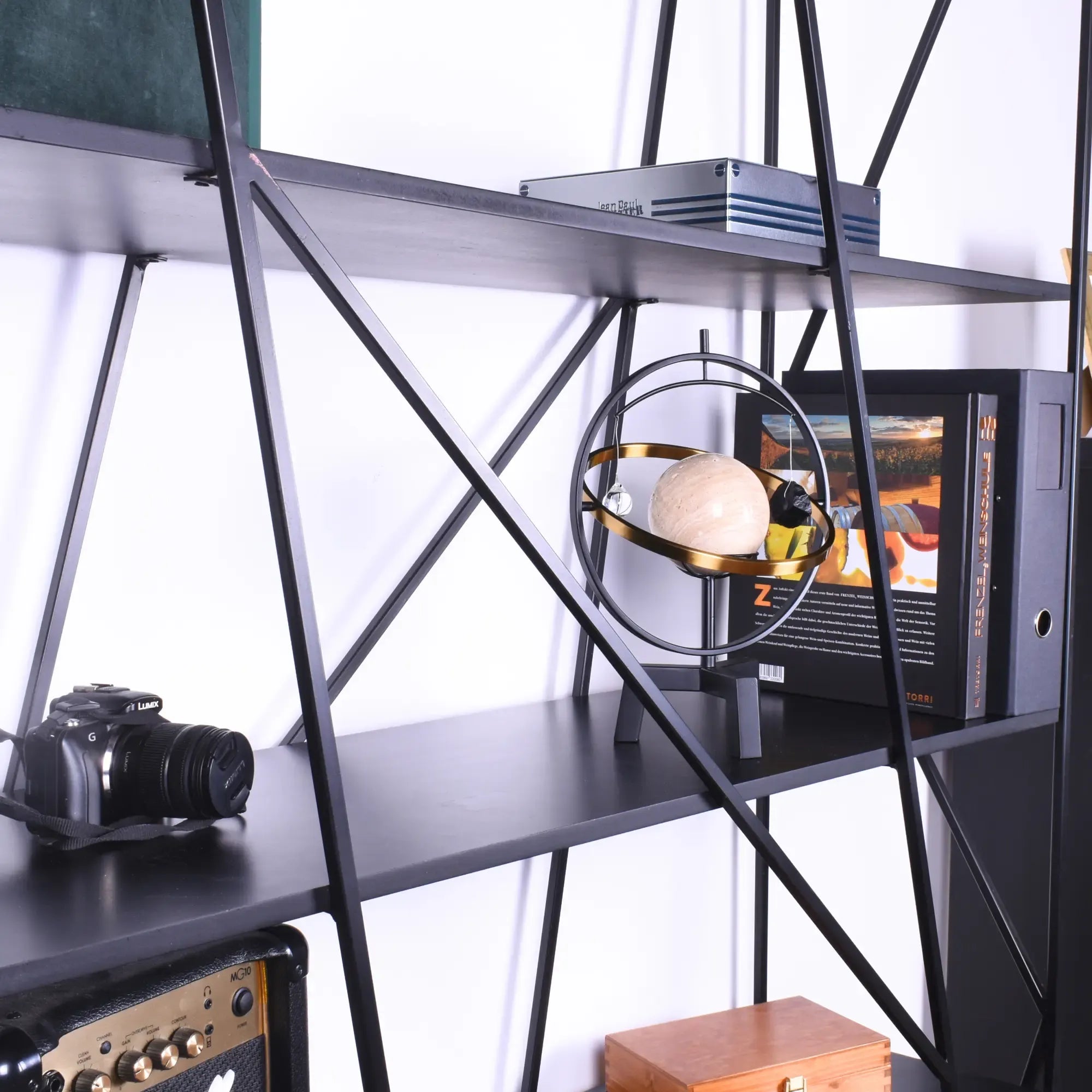 Dekoobjekt - Tisch-Globus - Moderne Abstrakte Dekokugel AstraCosmo