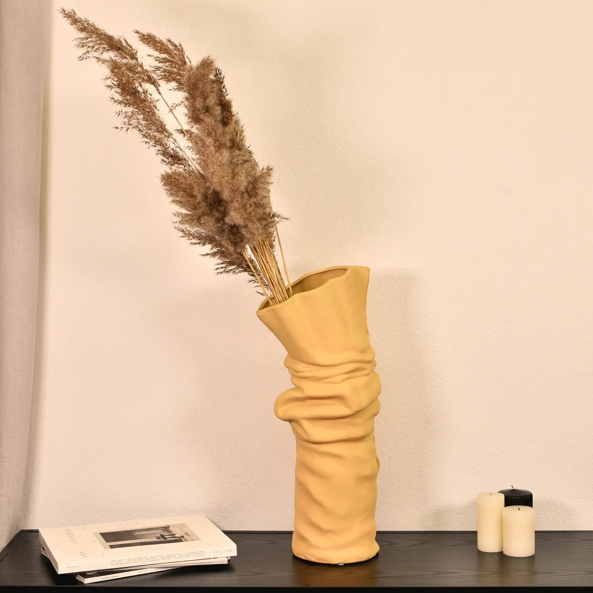 Keramikvase - handgemachte Designvase - Skulpturale Standvase Ondula Terrae