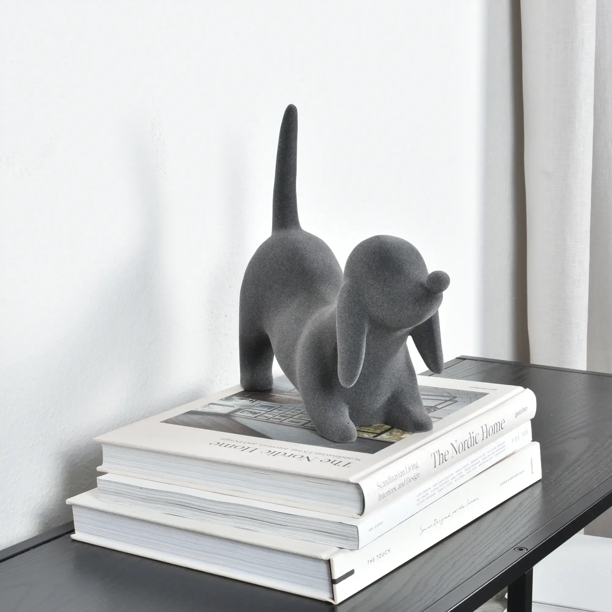 Dekofigur - Skulptur Samtige Hundefigur Canis Velours Élégance